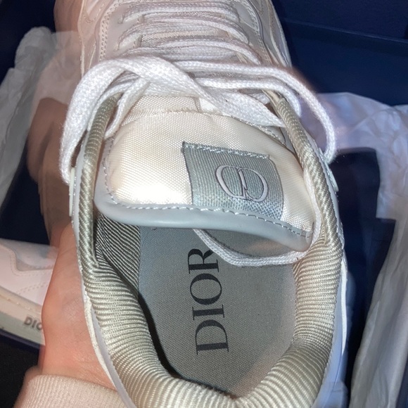 Dior b27 mid top calf oblique j colour:white size: 9.5 mens - Picture 6 of 7